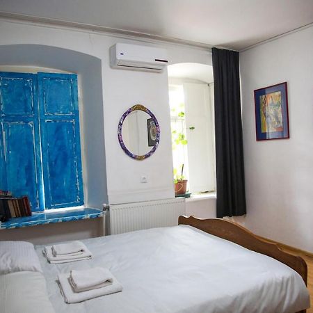 In The Center Of The City 2Rooms Tbilisi Buitenkant foto