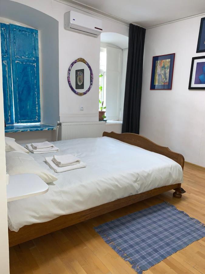 In The Center Of The City 2Rooms Tbilisi Buitenkant foto